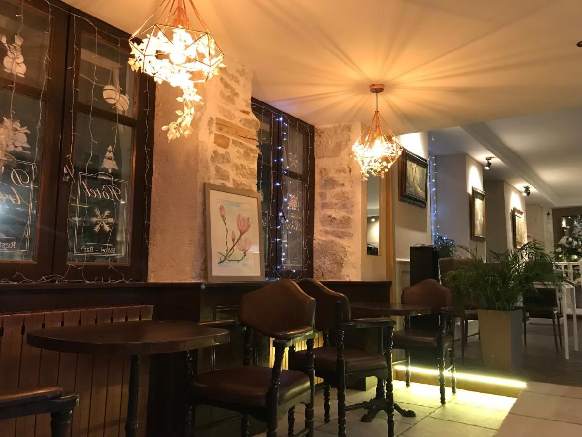Hotel D'Artiste Pierrefontaine-les-Varans Exterior foto
